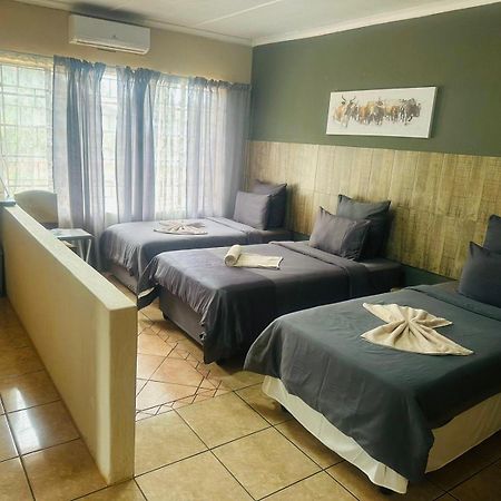 Hluzu Guest House Hluhluwe Bagian luar foto