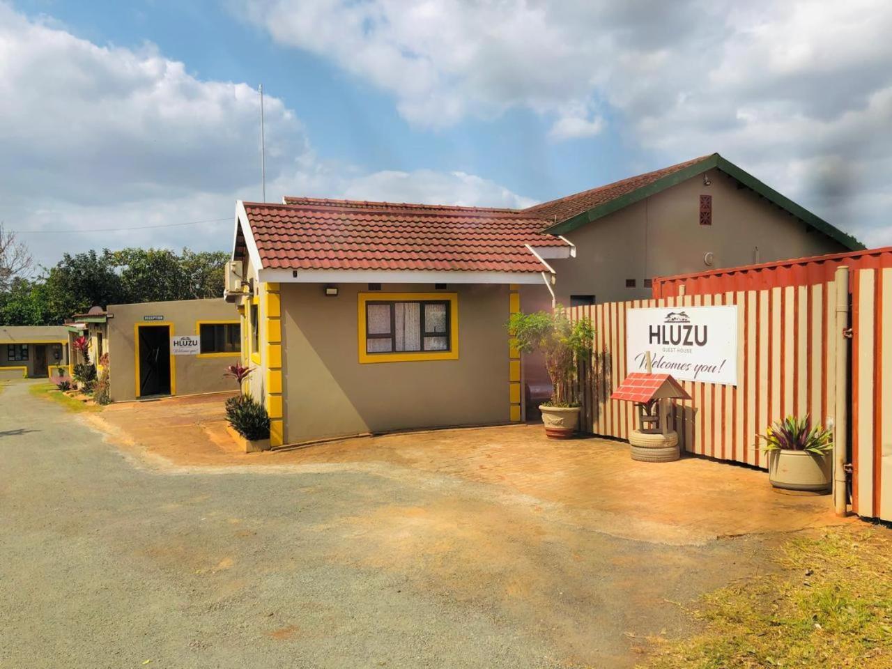 Hluzu Guest House Hluhluwe Bagian luar foto